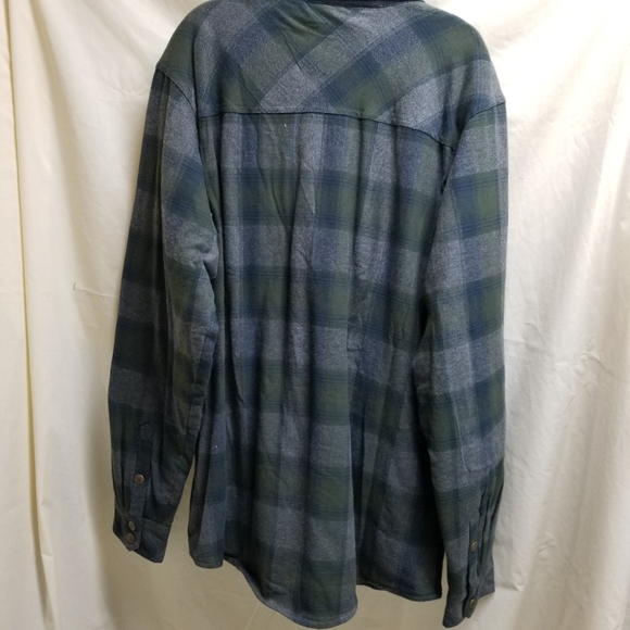 Legendary Whitetails Plaid Large - Picture 6 of 6